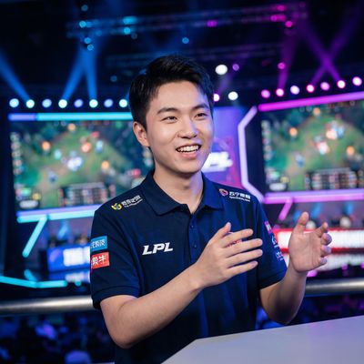 青柠视频电竞解说张毅